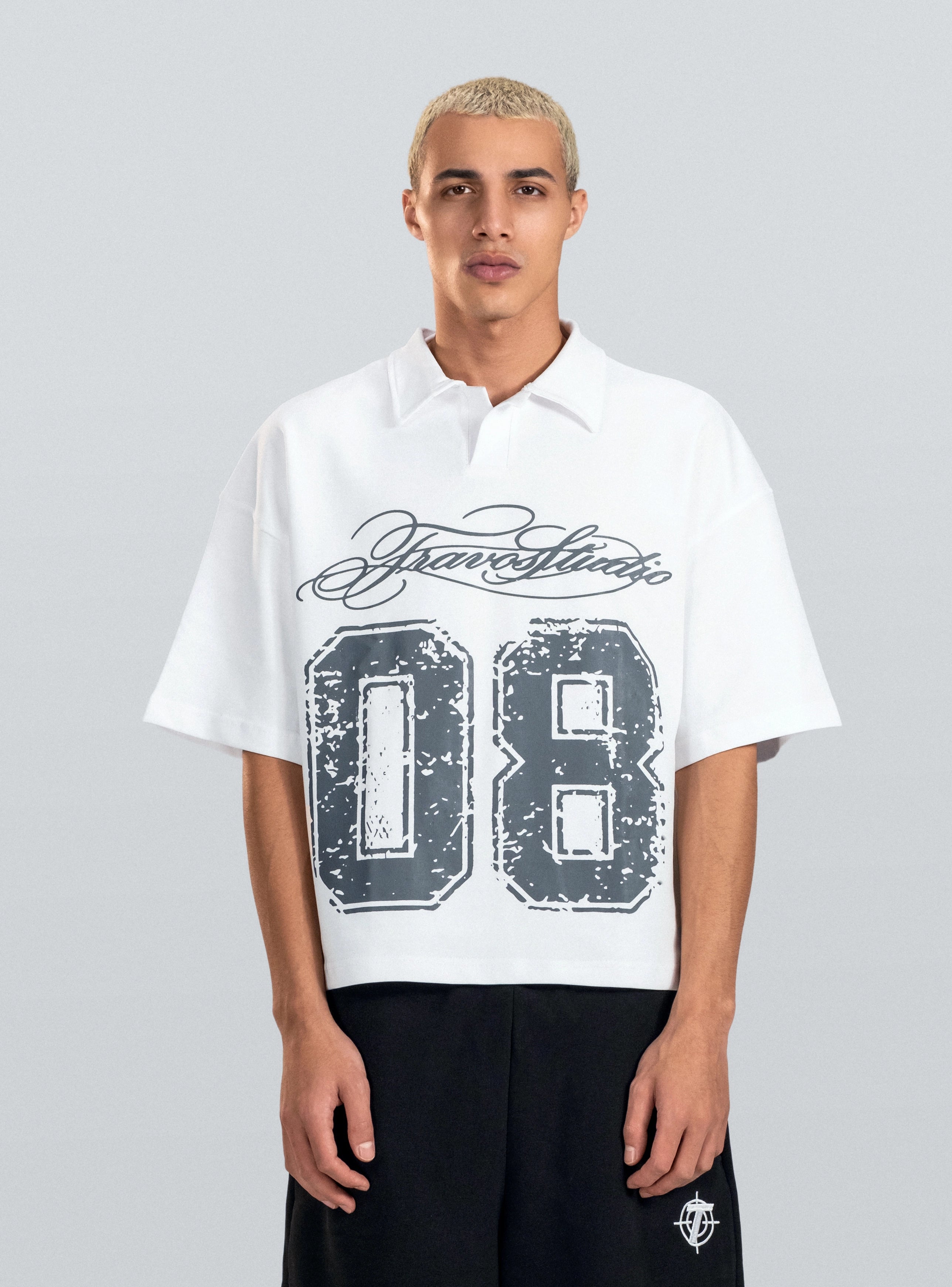 08 White T-Shirt