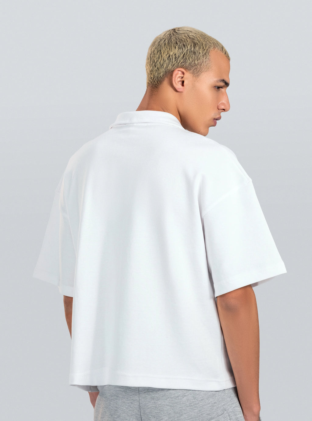 08 White T-Shirt